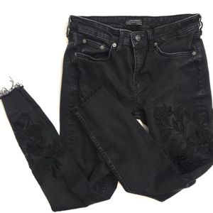 Zara Black Floral Embroidered Raw Hem Ankle Jeans